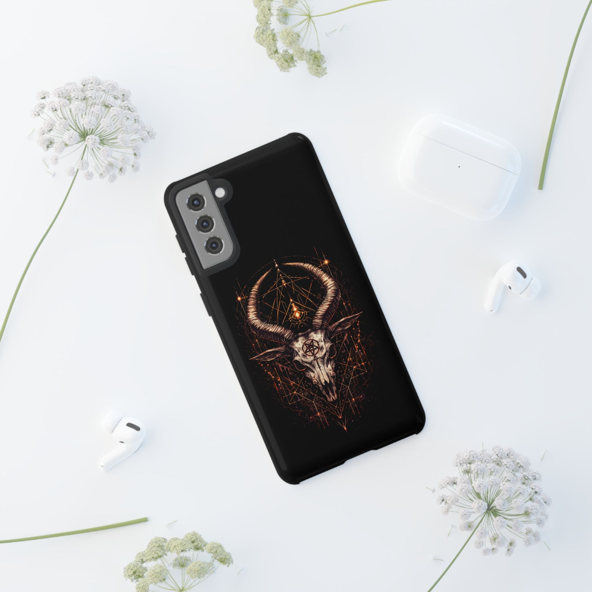 Funda Samsung o Iphone devil con diseño de demonio y estética oscura. Protección resistente y estilo único para destacar tu móvil Samsung o Iphone.